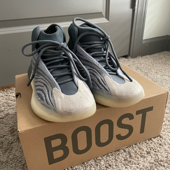 Yeezy Quantum ‘Mono Carbon’ Men’s Size 8.5 - Picture 4 of 4